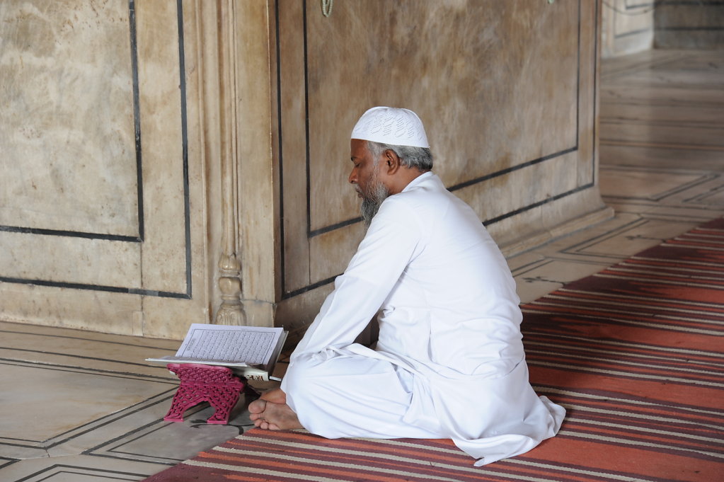Scrutinising the Scriptures of Islam