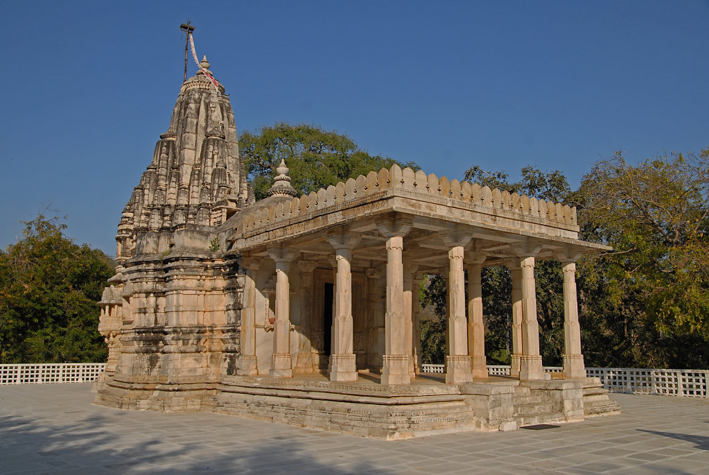 Parsvanatha Jain Temple (front view)