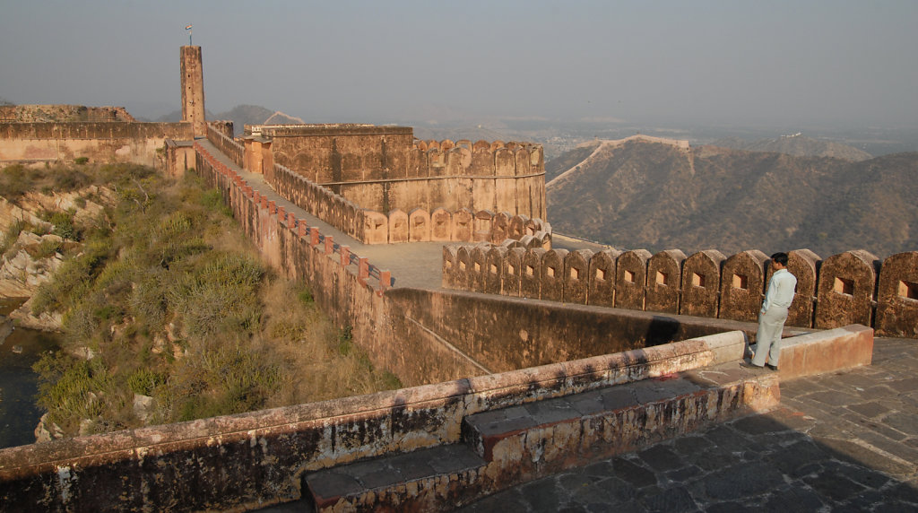 View Along the Walls of Jaigarh Fort