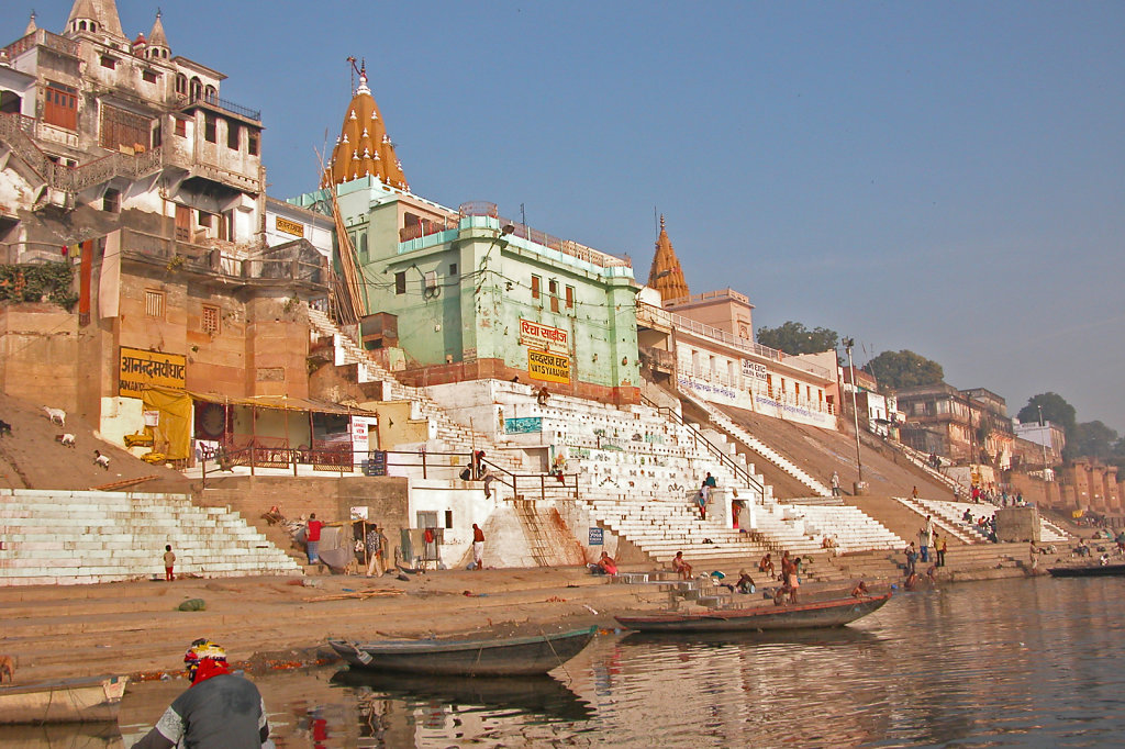 Buildings by the River Ganges 7