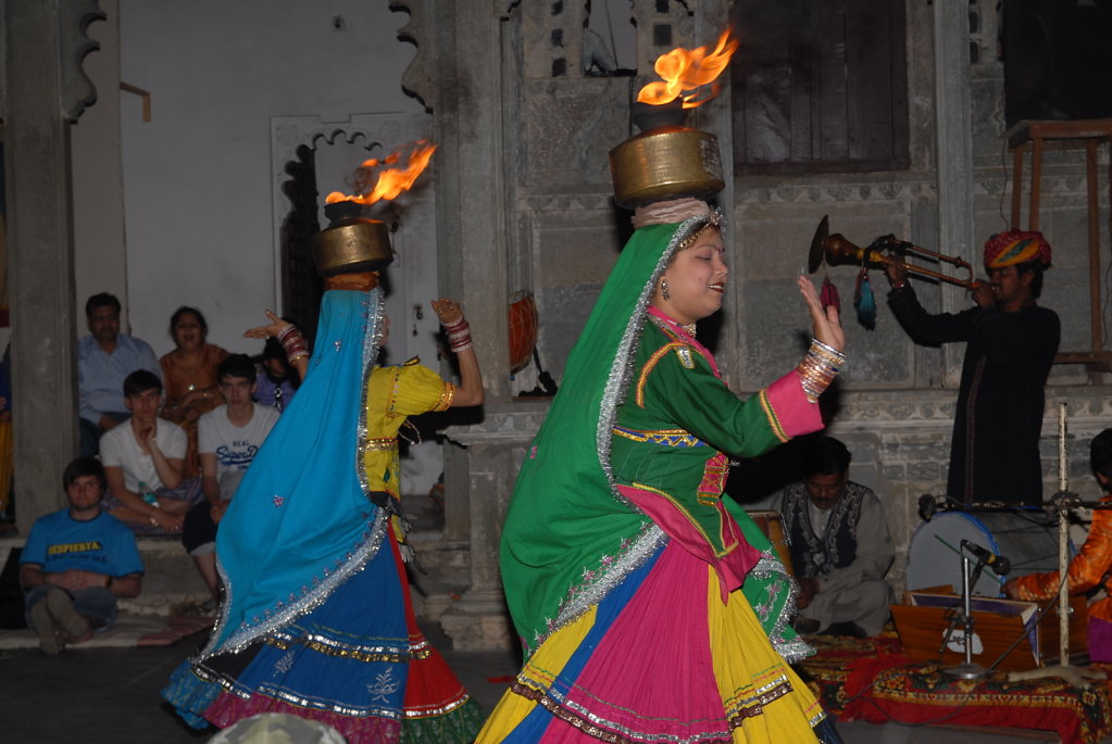 Chari Dance Performers 1