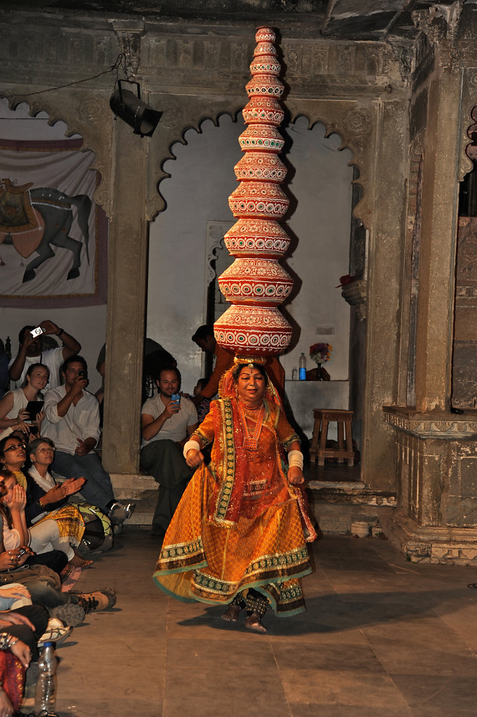 Bhavi Dance Performer 10